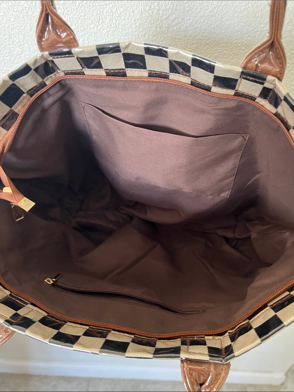 Checkerboard Tote Bag with Brown Handles - Black & Cream Plastic Cover - Picture 5 of 5